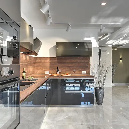 Villa In With Pool And Sauna *