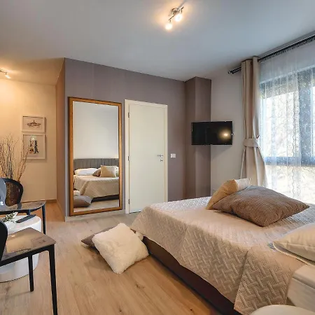 In With Pool And Sauna