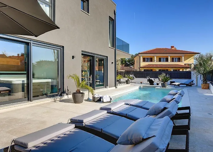 In With Pool And Sauna * Ρόβινι