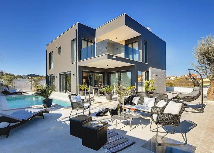 In With Pool And Sauna * Ρόβινι